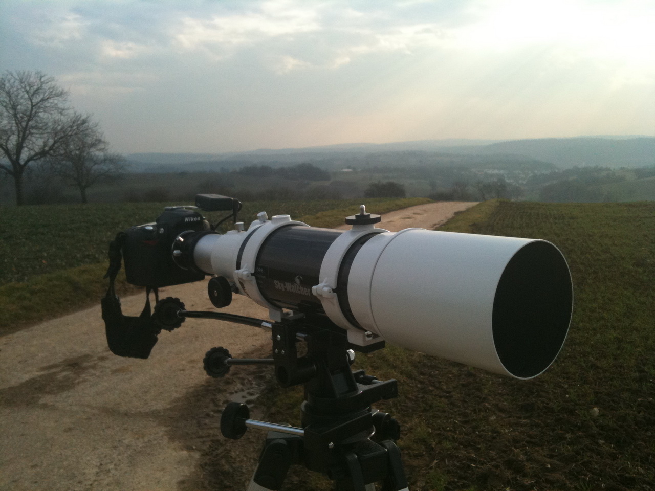 D90 mit Skywatcher 102/500mm